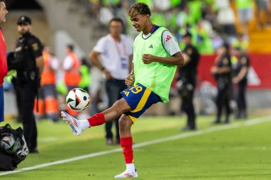 Badajoz, İspanya - 5 Haziran 2024: İspanyol futbol takımı Bajajoz 'da Andorra takımıyla dostluk maçı yapar. Tam bir futbol takımı. Euro 2024.