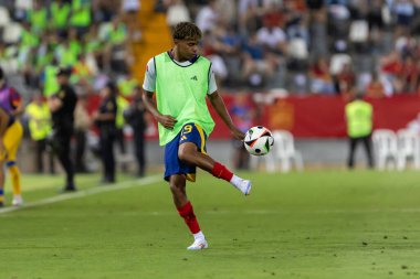 Badajoz, İspanya - 5 Haziran 2024: İspanyol futbol takımı Bajajoz 'da Andorra takımıyla dostluk maçı yapar. Tam bir futbol takımı. Euro 2024.