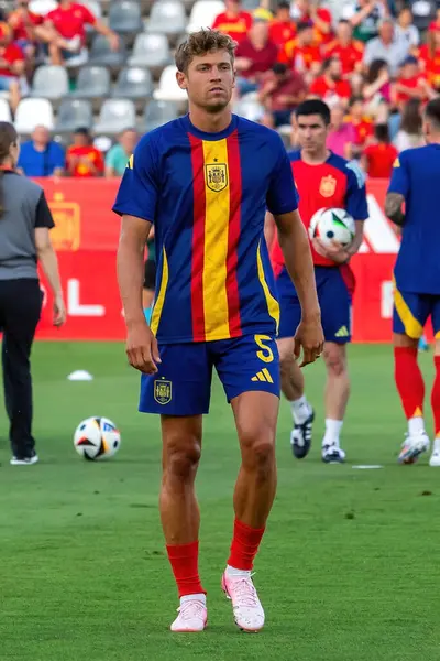 Badajoz, İspanya - 5 Haziran 2024: İspanyol futbol takımı Bajajoz 'da Andorra takımıyla dostluk maçı yapar. Tam bir futbol takımı. Euro 2024.