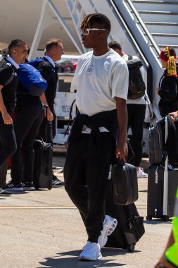 Madrid, İspanya - 15 Temmuz 2024: İspanya Millî Futbol Takımı, Euro 2024 şampiyonları kupasıyla Madrid-Barajas havaalanına ulaştı. Futbol takımının oyuncuları. İspanya şampiyonu