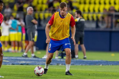 Villarreal, İspanya - 19 Ağustos 2024: Villareal ve Atletico de Madrid arasındaki lig maçı Villareal 'de oynandı. Atletico de Madrid oyuncuları. Lig 24 / 25. Futbolcular.