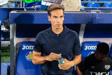 Madrid, İspanya - 24 Ağustos 2024: Getafe FC ve Rayo Vallecano arasında oynanan lig maçı Madrid 'de oynandı. Lig 2024, 2025. Profesyonel futbolcular. Lig maçı. Getafe ve Rayo Vallecano