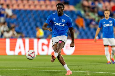 Madrid, İspanya - 24 Ağustos 2024: Getafe FC ve Rayo Vallecano arasında oynanan lig maçı Madrid 'de oynandı. Lig 2024, 2025. Profesyonel futbolcular. Lig maçı. Getafe ve Rayo Vallecano