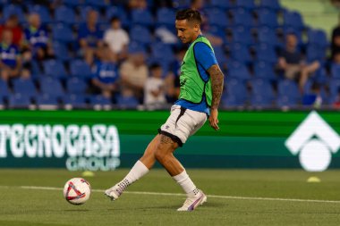 Madrid, İspanya - 24 Ağustos 2024: Getafe FC ve Rayo Vallecano arasında oynanan lig maçı Madrid 'de oynandı. Lig 2024, 2025. Profesyonel futbolcular. Lig maçı. Getafe ve Rayo Vallecano