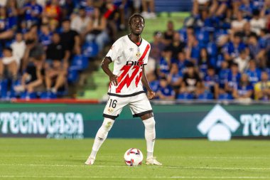 Madrid, İspanya - 24 Ağustos 2024: Getafe FC ve Rayo Vallecano arasında oynanan lig maçı Madrid 'de oynandı. Lig 2024, 2025. Profesyonel futbolcular. Lig maçı. Getafe ve Rayo Vallecano