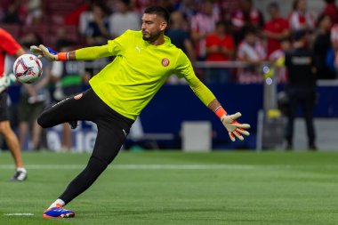 Madrid, İspanya - 25 Ağustos 2024: Atletico de Madrid ve Girona f.c. Liga 2024, 2025. Girona oyuncuları. Profesyonel futbol. İspanya Futbol Ligi.