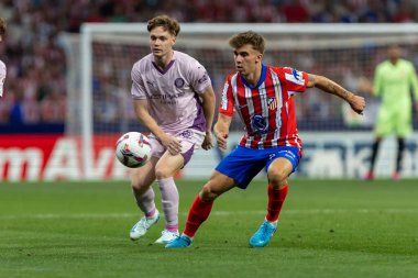 Madrid, İspanya - 25 Ağustos 2024: Atletico de Madrid ve Girona f.c. Liga 2024, 2025. Girona oyuncuları. Profesyonel futbol. İspanya Futbol Ligi.