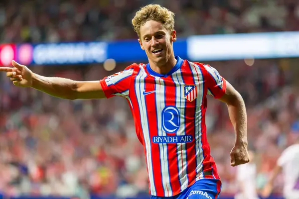 Madrid, İspanya - 25 Ağustos 2024: Atletico de Madrid ve Girona f.c. Liga 2024, 2025. Atletico de Madrid oyuncuları. Profesyonel futbol. İspanya Futbol Ligi.