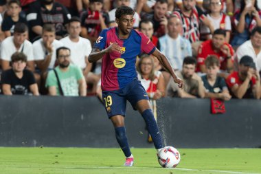 Madrid, İspanya - 27 Ağustos 2024: Madrid 'de oynanan Rayo Vallecano ve FC Barcelona ligi maçı. FC Barcelona oyuncuları. Futbolcular.