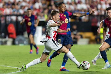 Madrid, İspanya - 27 Ağustos 2024: Madrid 'de oynanan Rayo Vallecano ve FC Barcelona ligi maçı. FC Barcelona oyuncuları. Futbolcular.