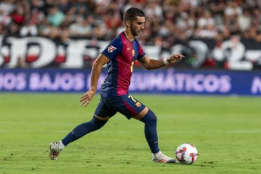 Madrid, İspanya - 27 Ağustos 2024: Madrid 'de oynanan Rayo Vallecano ve FC Barcelona ligi maçı. FC Barcelona oyuncuları. Futbolcular.
