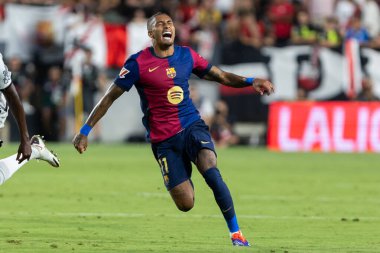 Madrid, İspanya - 27 Ağustos 2024: Madrid 'de oynanan Rayo Vallecano ve FC Barcelona ligi maçı. FC Barcelona oyuncuları. Futbolcular.