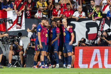 Madrid, İspanya - 27 Ağustos 2024: Madrid 'de oynanan Rayo Vallecano ve FC Barcelona ligi maçı. FC Barcelona oyuncuları. Futbolcular.
