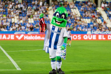 Madrid, İspanya - 31 Ağustos 2024: Legans FC ile Mallorca FC arasında oynanan lig maçı Butarque 'da oynandı. Gerçek Mallorca oyuncuları. Legans oyuncuları. Profesyonel futbol. Lig 2024, 2025.