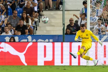 Madrid, İspanya - 31 Ağustos 2024: Legans FC ile Mallorca FC arasında oynanan lig maçı Butarque 'da oynandı. Gerçek Mallorca oyuncuları. Legans oyuncuları. Profesyonel futbol. Lig 2024, 2025.