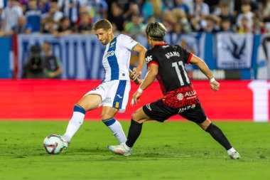 Madrid, İspanya - 31 Ağustos 2024: Legans FC ile Mallorca FC arasında oynanan lig maçı Butarque 'da oynandı. Gerçek Mallorca oyuncuları. Legans oyuncuları. Profesyonel futbol. Lig 2024, 2025.