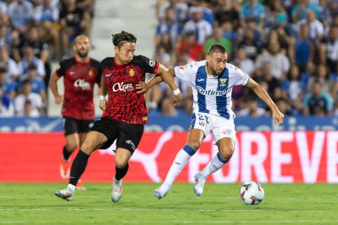 Madrid, İspanya - 31 Ağustos 2024: Legans FC ile Mallorca FC arasında oynanan lig maçı Butarque 'da oynandı. Gerçek Mallorca oyuncuları. Legans oyuncuları. Profesyonel futbol. Lig 2024, 2025.