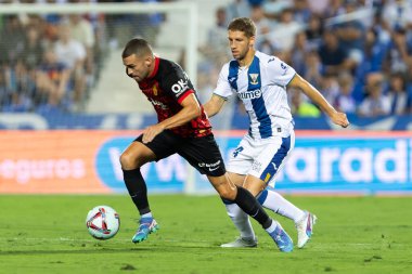 Madrid, İspanya - 31 Ağustos 2024: Legans FC ile Mallorca FC arasında oynanan lig maçı Butarque 'da oynandı. Gerçek Mallorca oyuncuları. Legans oyuncuları. Profesyonel futbol. Lig 2024, 2025.