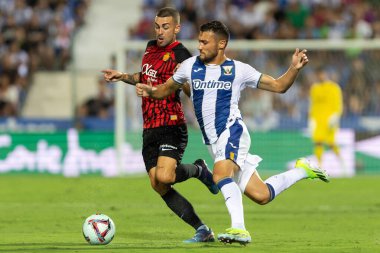 Madrid, İspanya - 31 Ağustos 2024: Legans FC ile Mallorca FC arasında oynanan lig maçı Butarque 'da oynandı. Gerçek Mallorca oyuncuları. Legans oyuncuları. Profesyonel futbol. Lig 2024, 2025.