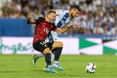 Madrid, İspanya - 31 Ağustos 2024: Legans FC ile Mallorca FC arasında oynanan lig maçı Butarque 'da oynandı. Gerçek Mallorca oyuncuları. Legans oyuncuları. Profesyonel futbol. Lig 2024, 2025.