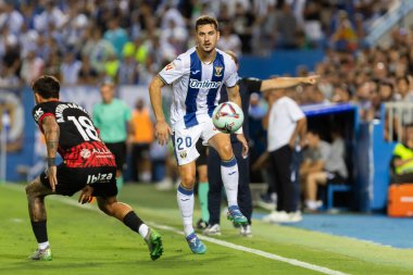 Madrid, İspanya - 31 Ağustos 2024: Legans FC ile Mallorca FC arasında oynanan lig maçı Butarque 'da oynandı. Gerçek Mallorca oyuncuları. Legans oyuncuları. Profesyonel futbol. Lig 2024, 2025.