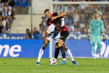 Madrid, İspanya - 31 Ağustos 2024: Legans FC ile Mallorca FC arasında oynanan lig maçı Butarque 'da oynandı. Gerçek Mallorca oyuncuları. Legans oyuncuları. Profesyonel futbol. Lig 2024, 2025.
