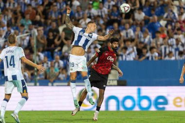 Madrid, İspanya - 31 Ağustos 2024: Legans FC ile Mallorca FC arasında oynanan lig maçı Butarque 'da oynandı. Gerçek Mallorca oyuncuları. Legans oyuncuları. Profesyonel futbol. Lig 2024, 2025.