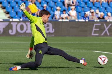 Madrid, İspanya - 31 Ağustos 2024: Getafe Fc ile Real Sociedad arasındaki lig maçı Madrid 'de oynandı. Getafe oyuncuları. Gerçek Sociedad oyuncuları. Profesyonel futbol. La Liga 2024, 2025.