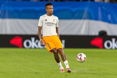 San Sebastian, İspanya - 14 Eylül 2024: Real Sociedad ve Real Madrid arasındaki lig maçı, San Sebastian 'da oynandı. Gerçek Madrid oyuncuları. Real Madrid turuncu forması.