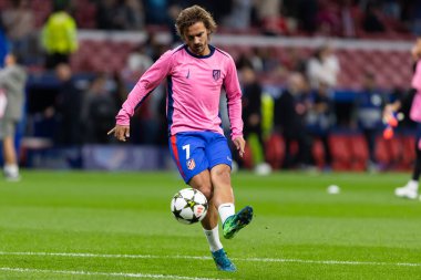 Madrid, İspanya - 19 Eylül 2024: Atletico de Madrid ile Leipzig arasında oynanan Şampiyonlar Ligi maçı. Atletico de Madrid oyuncuları. Şampiyonlar Ligi. Avrupa futbolu.