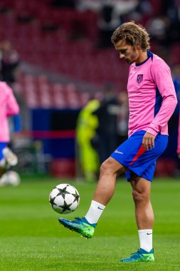 Madrid, İspanya - 19 Eylül 2024: Atletico de Madrid ile Leipzig arasında oynanan Şampiyonlar Ligi maçı. Atletico de Madrid oyuncuları. Şampiyonlar Ligi. Avrupa futbolu.