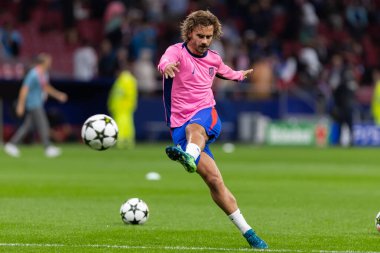 Madrid, İspanya - 19 Eylül 2024: Atletico de Madrid ile Leipzig arasında oynanan Şampiyonlar Ligi maçı. Atletico de Madrid oyuncuları. Şampiyonlar Ligi. Avrupa futbolu.