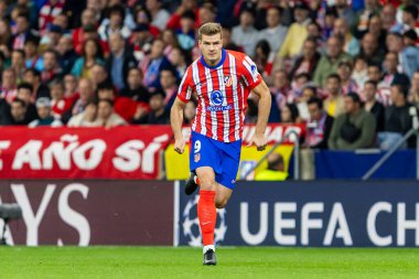 Madrid, İspanya - 19 Eylül 2024: Atletico de Madrid ile Leipzig arasında oynanan Şampiyonlar Ligi maçı. Atletico de Madrid oyuncuları. Şampiyonlar Ligi. Avrupa futbolu.