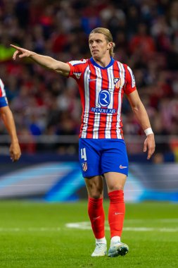 Madrid, İspanya - 19 Eylül 2024: Atletico de Madrid ile Leipzig arasında oynanan Şampiyonlar Ligi maçı. Atletico de Madrid oyuncuları. Şampiyonlar Ligi. Avrupa futbolu.