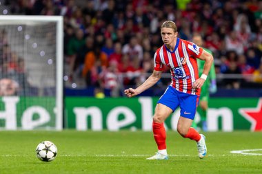 Madrid, İspanya - 19 Eylül 2024: Atletico de Madrid ile Leipzig arasında oynanan Şampiyonlar Ligi maçı. Atletico de Madrid oyuncuları. Şampiyonlar Ligi. Avrupa futbolu.