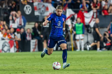 Madrid, İspanya - 22 Eylül 2024: Rayo Vallecano ile Atletico de Madrid arasındaki lig maçı, Vallecas 'ta oynandı. Atletico de Madrid oyuncuları. Rayo Vallecano oyuncuları.