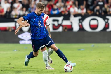 Madrid, İspanya - 22 Eylül 2024: Rayo Vallecano ile Atletico de Madrid arasındaki lig maçı, Vallecas 'ta oynandı. Atletico de Madrid oyuncuları. Rayo Vallecano oyuncuları.