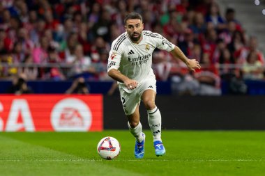 Madrid, İspanya - 29 Eylül 2024: İspanya 'nın başkenti Atletico de Madrid ile Real Madrid arasında oynanan lig maçı. Gerçek Madrid oyuncuları. Liga2024 2025. Büyük Yarış