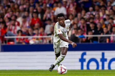 Madrid, İspanya - 29 Eylül 2024: İspanya 'nın başkenti Atletico de Madrid ile Real Madrid arasında oynanan lig maçı. Gerçek Madrid oyuncuları. Liga2024 2025. Büyük Yarış