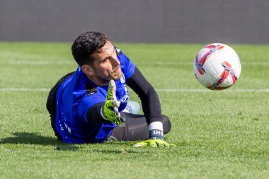 Madrid, İspanya - 5 Ekim 2024: Getafe Fc ve Osasuna arasındaki lig maçı Madrid 'de oynandı. Osasuna oyuncuları topta. Getafe oyuncuları. Lig 2024, 2025. Profesyonel futbol..