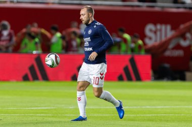 Murcia, İspanya - 12 Ekim 2024: UEFA Uluslar Ligi ön eleme maçı İspanya milli takımı ile Danimarka arasında yapıldı. Danimarka milli takımının oyuncuları. Danimarka hayranları..