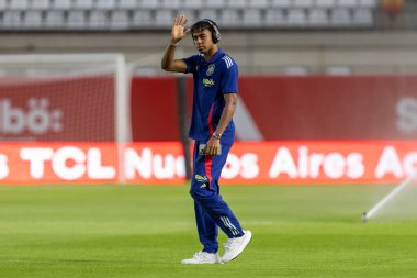Murcia, İspanya - 12 Ekim 2024: UEFA Uluslar Ligi ön eleme maçı İspanya milli takımı ile Danimarka arasında yapıldı. İspanyol milli takımının oyuncuları. İspanyol taraftarlar.