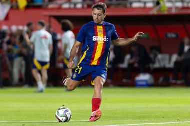 Murcia, İspanya - 12 Ekim 2024: UEFA Uluslar Ligi ön eleme maçı İspanya milli takımı ile Danimarka arasında yapıldı. İspanyol milli takımının oyuncuları. İspanyol taraftarlar.