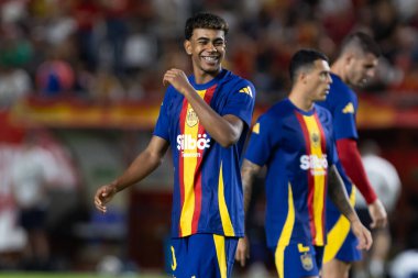 Murcia, İspanya - 12 Ekim 2024: UEFA Uluslar Ligi ön eleme maçı İspanya milli takımı ile Danimarka arasında yapıldı. İspanyol milli takımının oyuncuları. İspanyol taraftarlar.