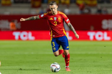 Murcia, İspanya - 12 Ekim 2024: UEFA Uluslar Ligi ön eleme maçı İspanya milli takımı ile Danimarka arasında yapıldı. İspanyol milli takımının oyuncuları. İspanyol taraftarlar.