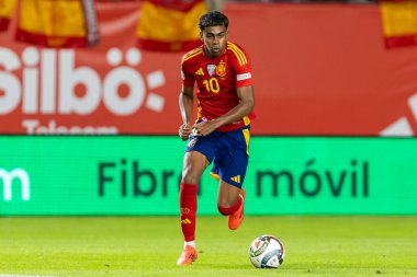 Murcia, İspanya - 12 Ekim 2024: UEFA Uluslar Ligi ön eleme maçı İspanya milli takımı ile Danimarka arasında yapıldı. İspanyol milli takımının oyuncuları. İspanyol taraftarlar.