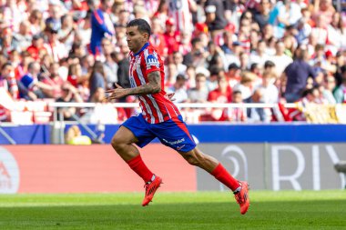 Madrid, İspanya - 20 Ekim 2024: Atletico de Madrid ve Legans f.c. Atletico oyuncuları. Legans oyuncuları. Atletico hayranları. Oyuncular bir gol kutluyor.