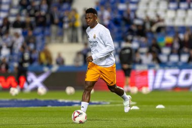 Madrid, İspanya - 24 Kasım 2024: Madrid 'de Leganes FC ve Real Madrid arasında oynanan lig maçı. Gerçek Madrid oyuncuları. Turuncu forma. Lig 2024 2025. Avrupa futbol şampiyonları