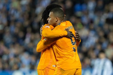 Madrid, İspanya - 24 Kasım 2024: Madrid 'de Leganes FC ve Real Madrid arasında oynanan lig maçı. Gerçek Madrid oyuncuları. Turuncu forma. Lig 2024 2025. Avrupa futbol şampiyonları