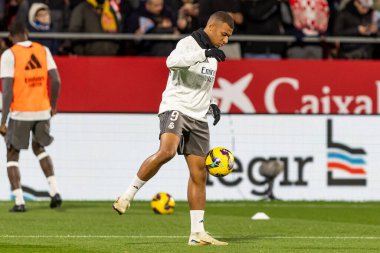 Girona, İspanya - 7 Aralık 2024: Girona Fc ile Real Madrid arasında oynanan lig maçı. Real Madrid kazandı. Avrupa şampiyonu.
